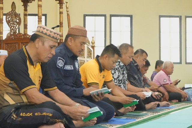 Sambut Jendral Suyudi, Polda Sulbar Bersama Anak Yatim Titip Doa untuk Bhayangkara yang Semakin Amanah dan Diberkahi